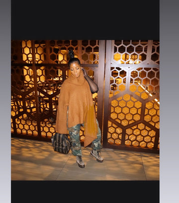 HONEY DRIP Sweater (Top)